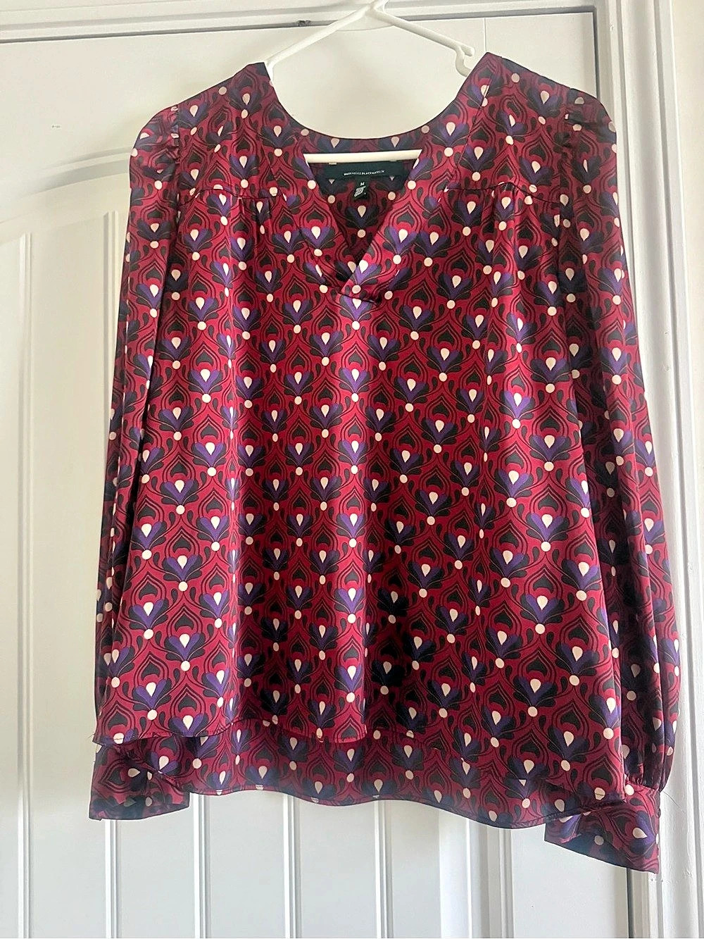 White House Black Market Geometric Long Sleeve Blouse in Red & Purple Size
